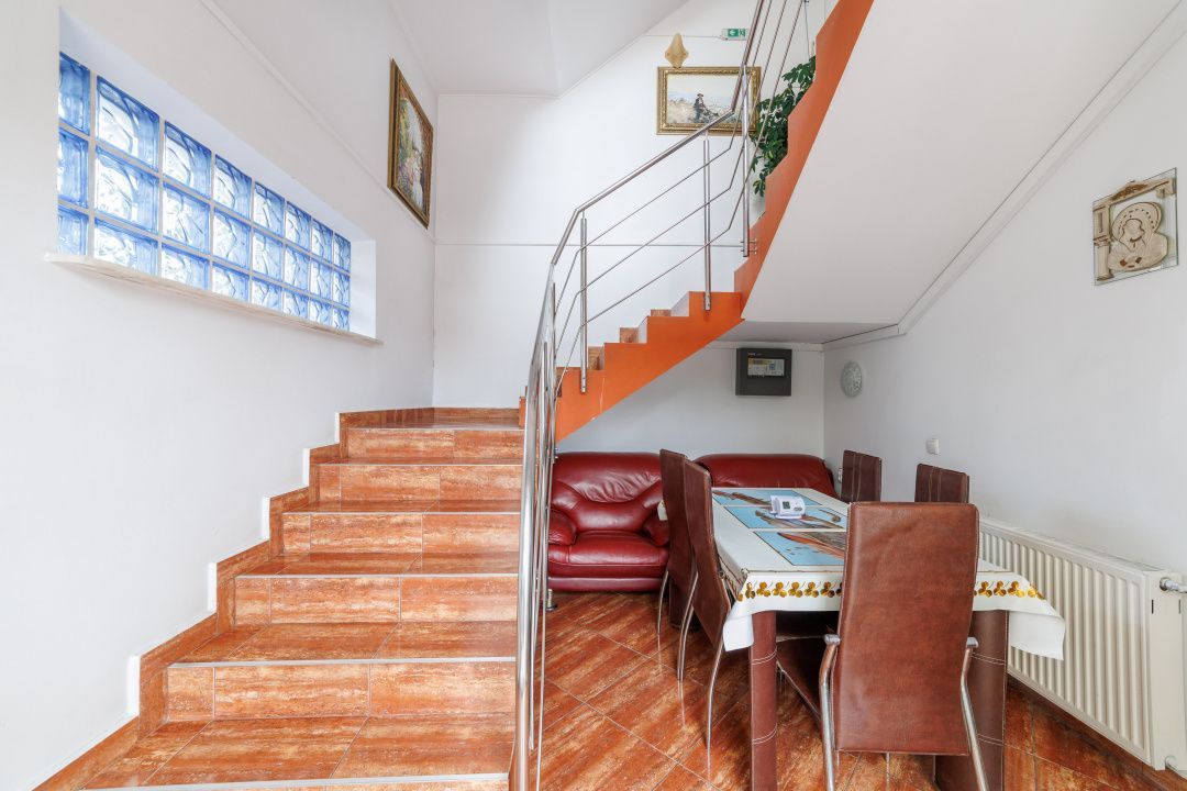 De inchiriat CASA spatioasa si curte proprie Gavana -Alunului - Poză 6