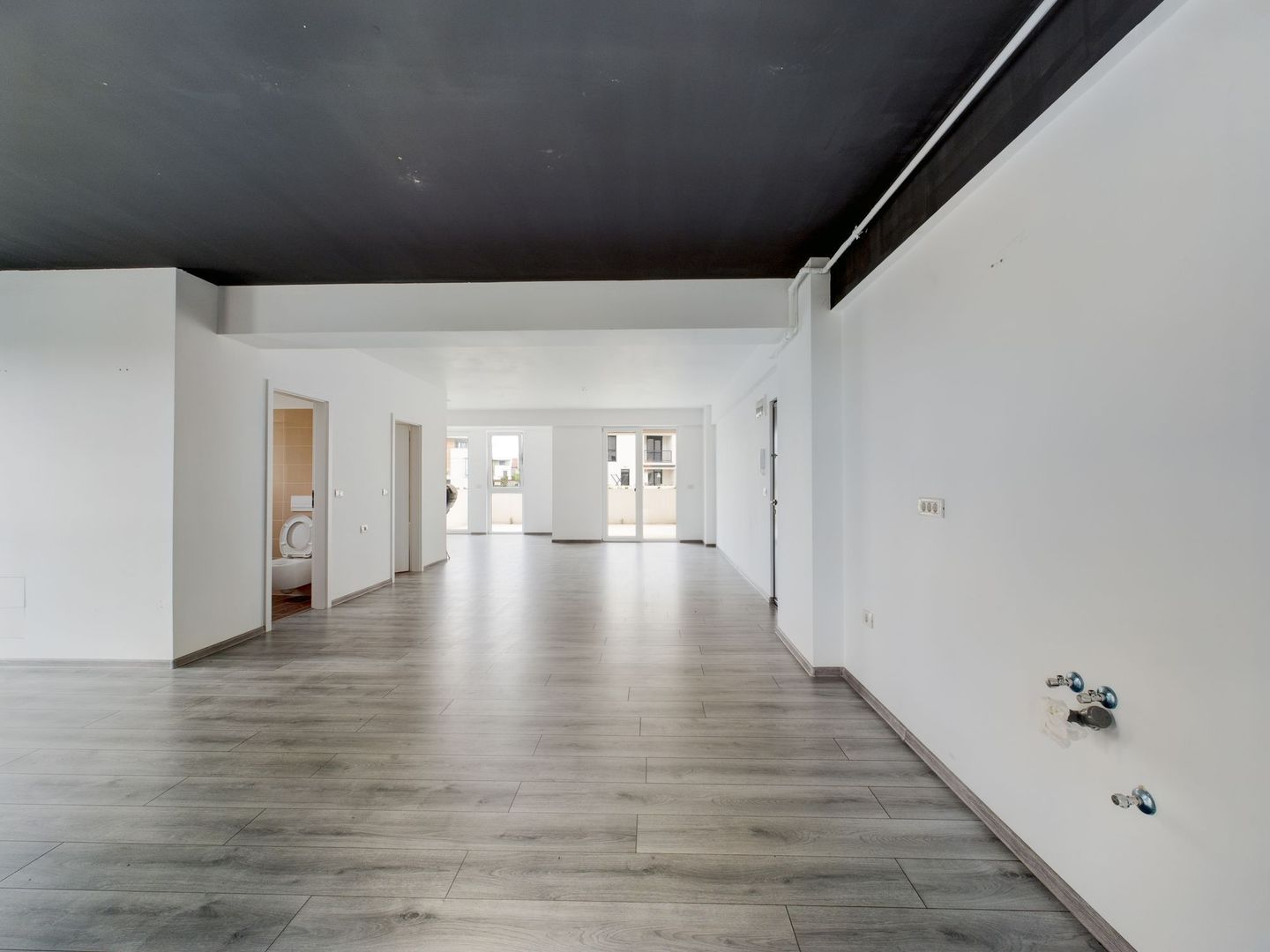 Spațiu comercial în imobil nou zona Hornbach - Poză 4