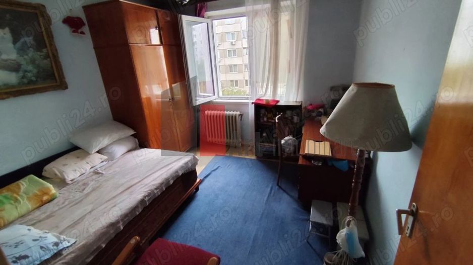 APARTAMENT 3 CAMERE-BARCA - Poză 2