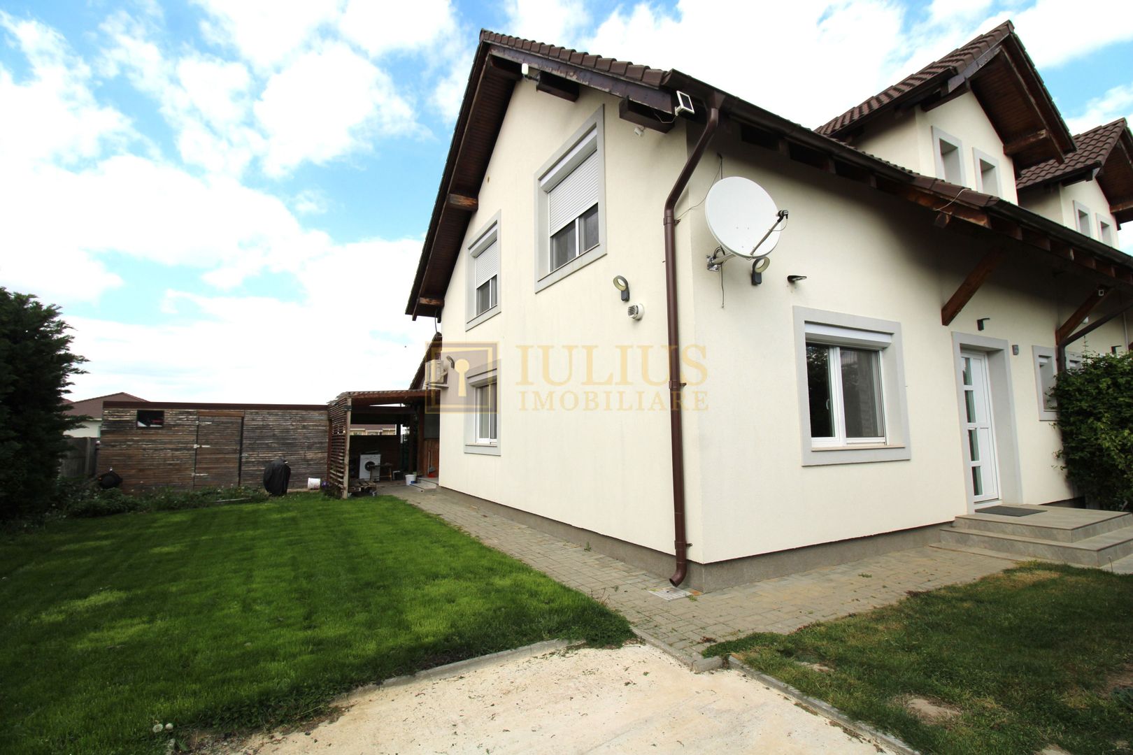 1/2 duplex, 5 camere – prima închiriere | Moșnița Veche - Poză 1