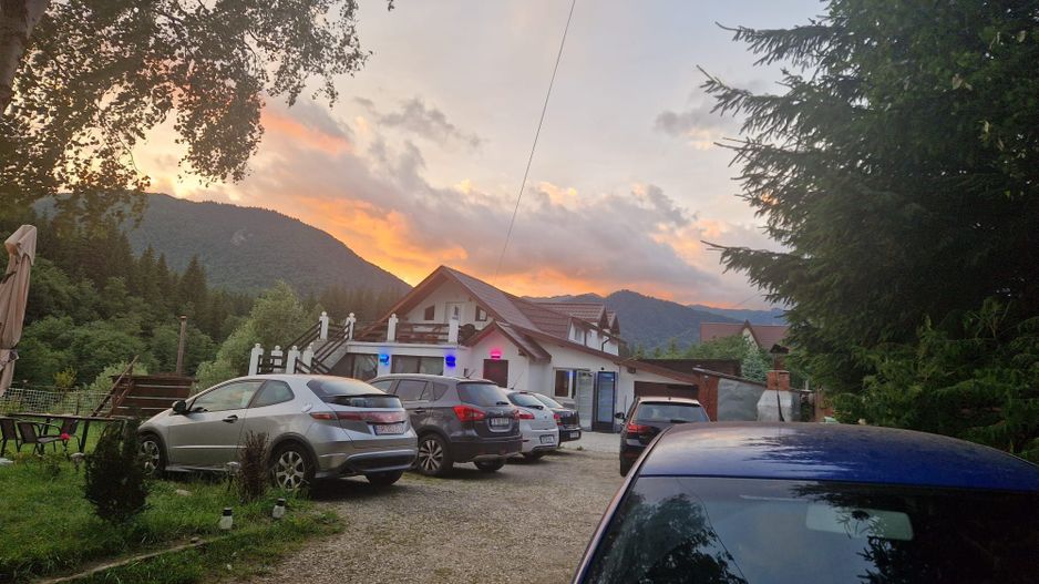 Pensiune la Cheia, moderna, functionala in totalitate, vedere mirifica (chirie) - Poză 31