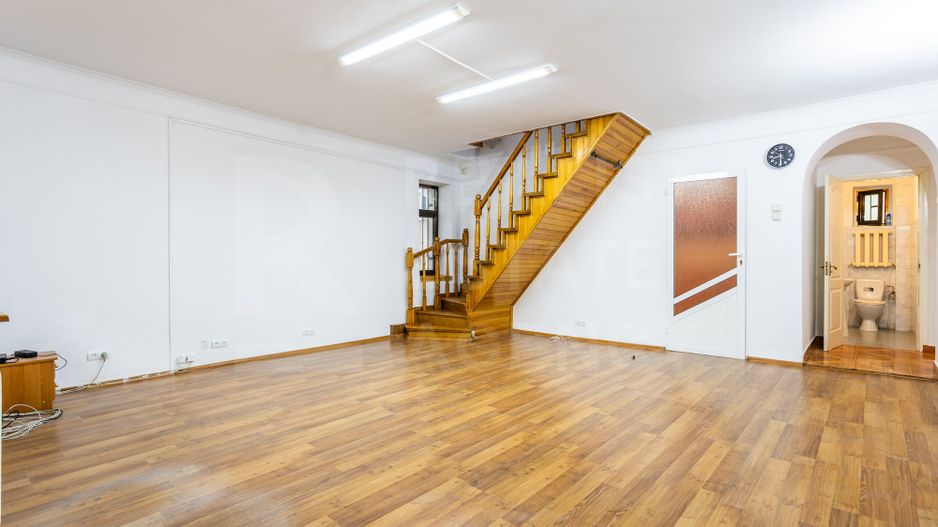 Chirie, spațiu de birouri, 236 mp, strada București, Centru - Poză 2