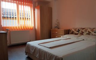 Faleza Nord | Apartament 2 camere, etaj 1, în vilă, centrală pe gaz - Poză 3