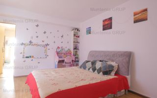 Pod Constanta - Bucurestii Noi, casa constructie 2000 plus 220 mp. teren - Poză 2