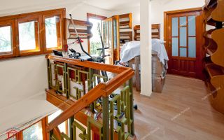 Vila cocheta, situata in centrul istoric al orasului - Poză 18