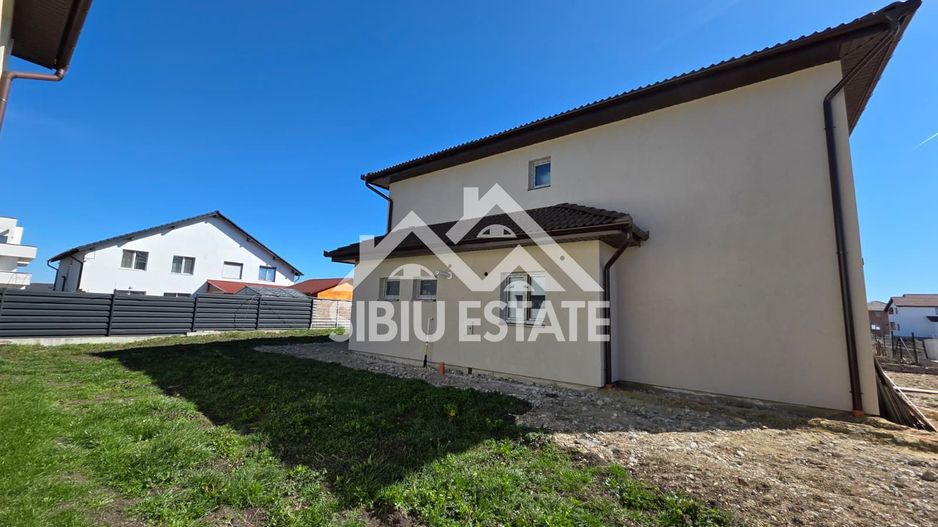 Duplex 5 camere ,super pret, Sura Mica ,Sibiu - Poză 3