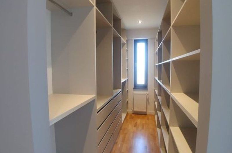 Apartament in imobil nou, suprafata generoasa, dressing, parcare - Poză 17