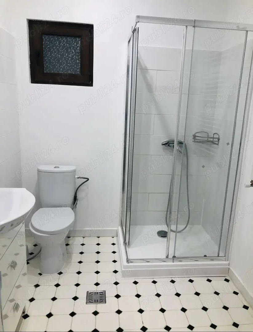 Inchiriere casa la curte pentru muncitori- Bucuresti, sector 5 - Poză 2