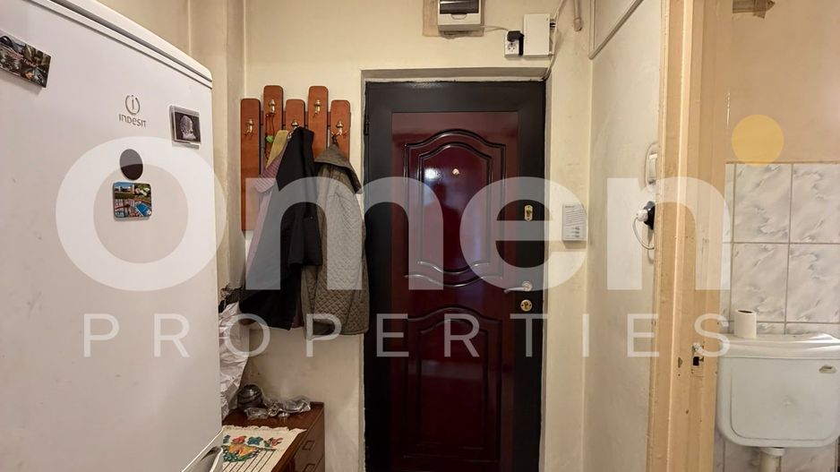 Garsoniera la etaj intermediar | 28 mp | zona Vivo - Poză 5