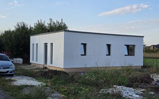 Casă de vânzare în Dancu, comuna Holboca, la 1,1 km de stația de tramvai - Poză 1