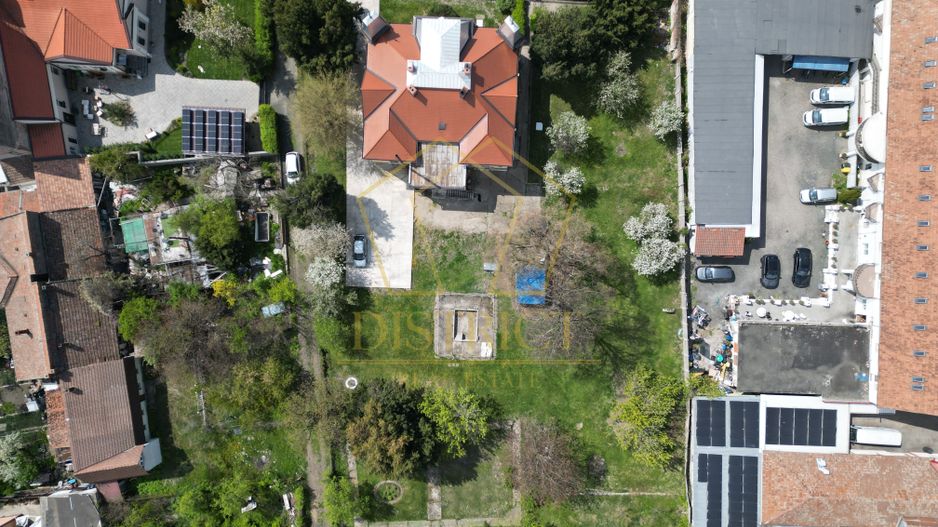 Vila isotorica cu teren de 3.900mp | Central - Poză 4