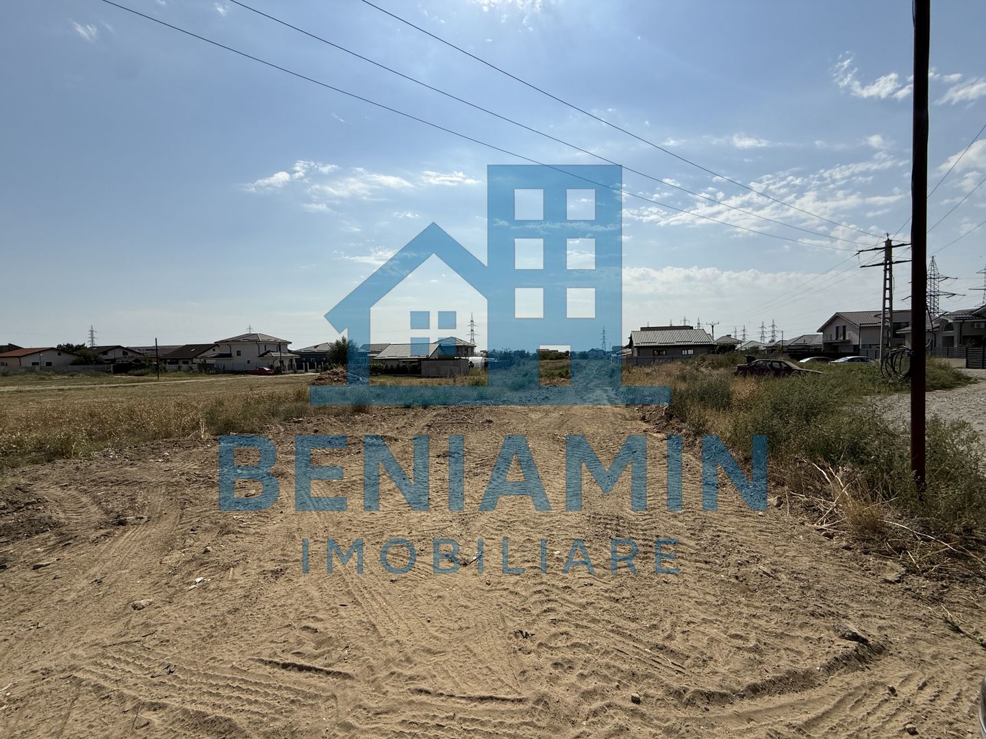 435mp-Damila-In spate la vama-Intravilan-Utilitati-Str Ficusului - Poză 4