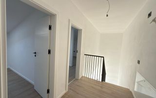 Ap pe 2 niveluri. Decomandat. 2 locuri de parcare. - Poză 9