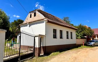CASĂ / TEREN 1030MP / MAGAZIE / UTILITATI