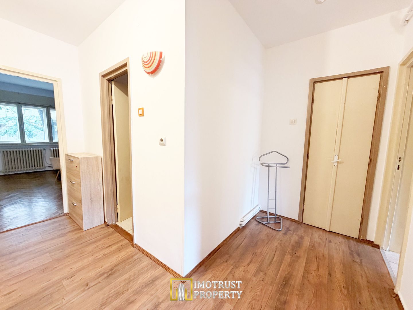 Apartament 2 camere de inchiriat Arad ultracentral, parter - Poză 9