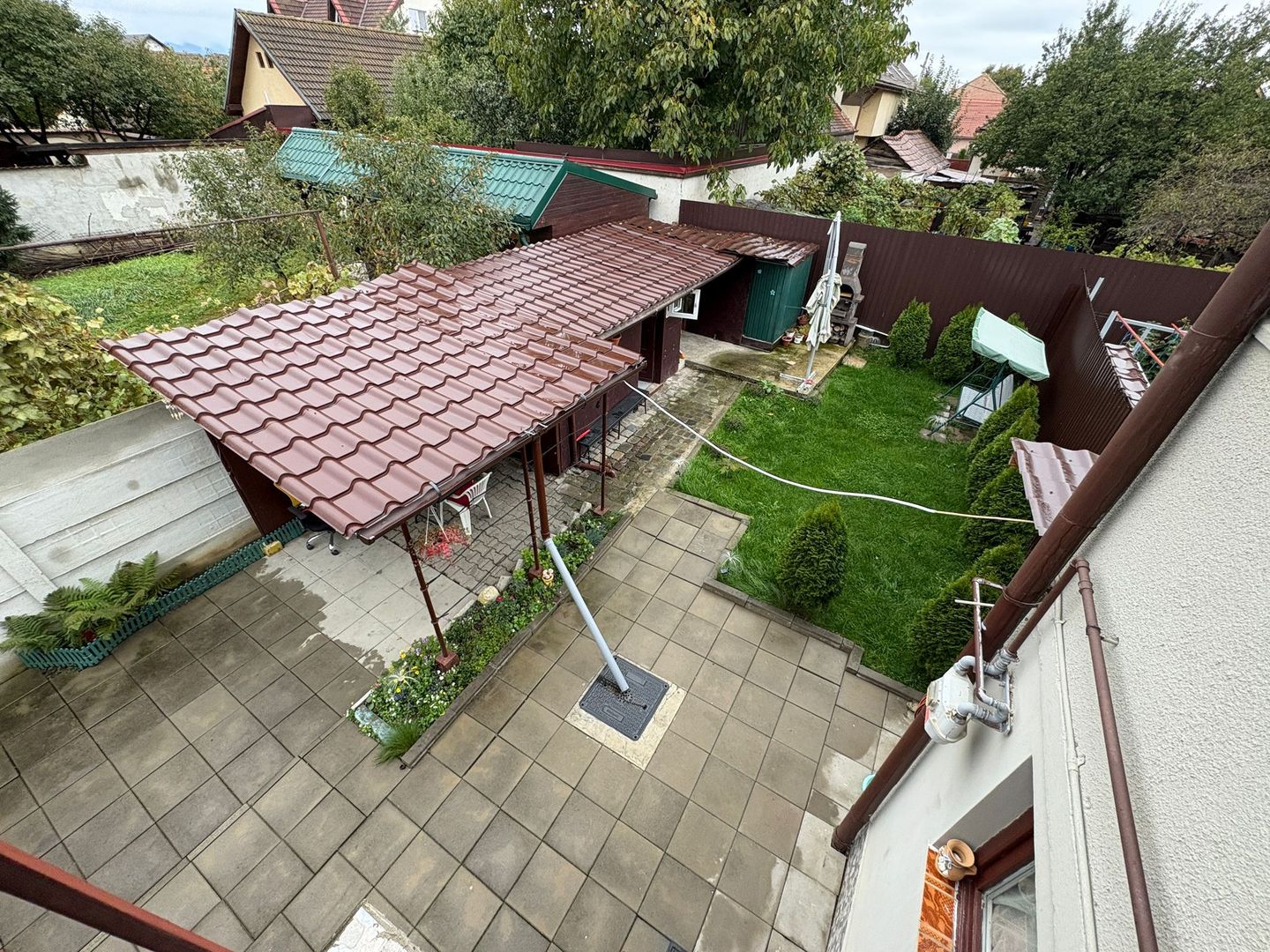 Casa tip duplex - 4 camere, balcon si curte proprie - Zona Lazaret - Poză 2
