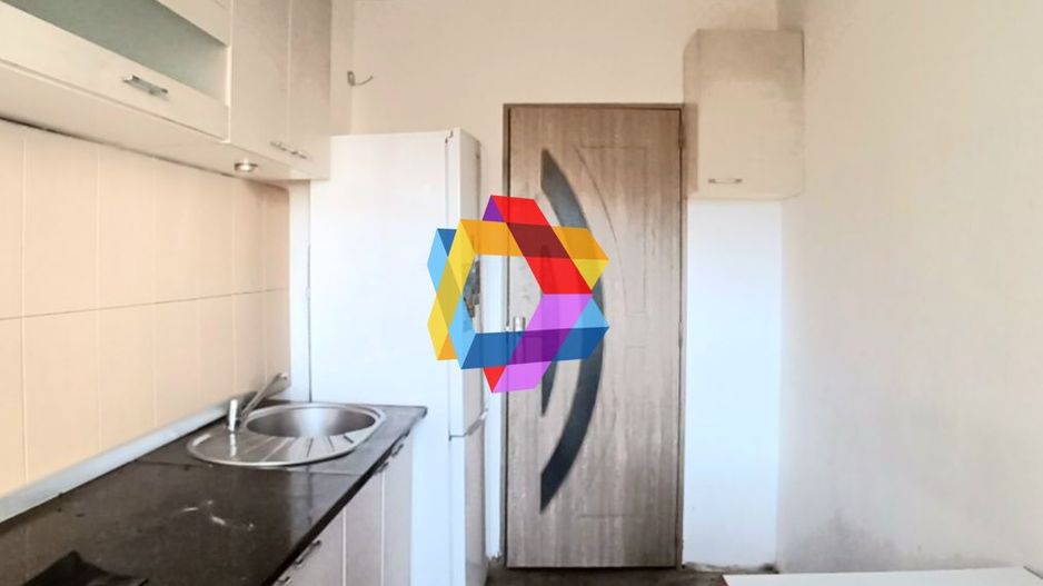 Apartament 3 camere de vânzare Brasov, zona Racadau, 77 mp, Spatii-comerciale-bv - Poză 2