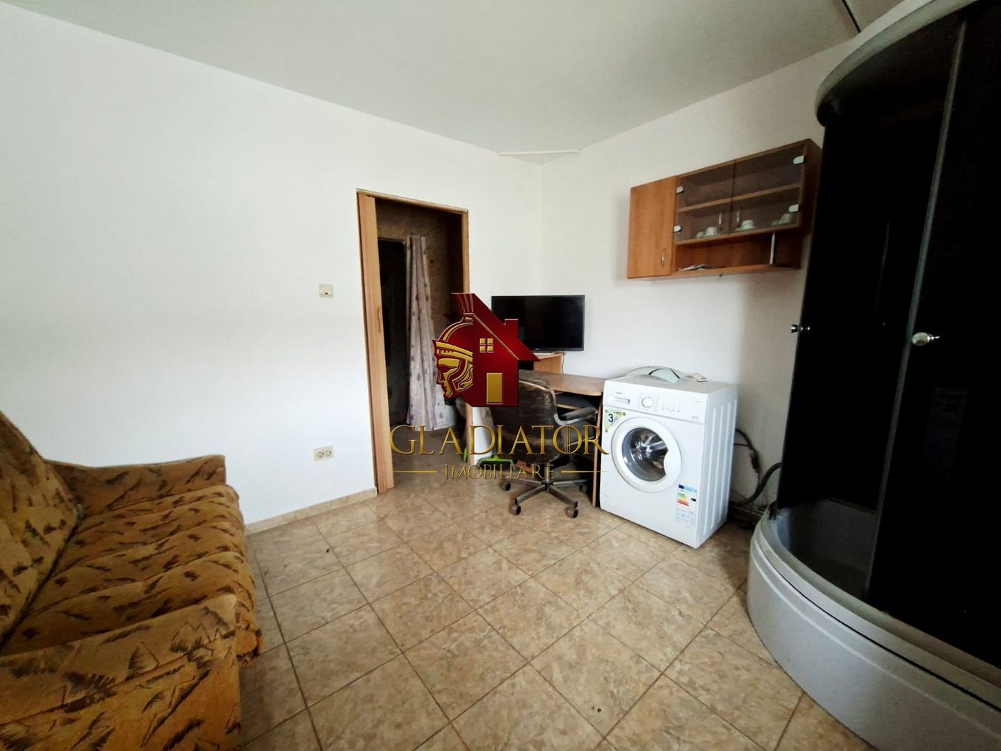 Camera de camin tip garsoniera Frumoasa Poitiers 16.2 mp, disponibila - Poză 5