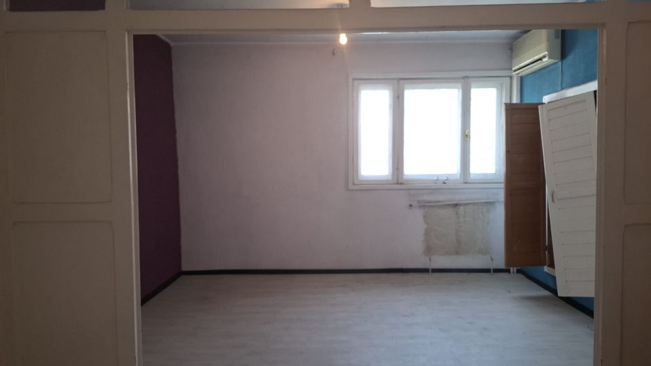 URGENT!, TEREN IN PROPRIETAE, RENOVATA IN 1996, NEGOCIABIL - Poză 1