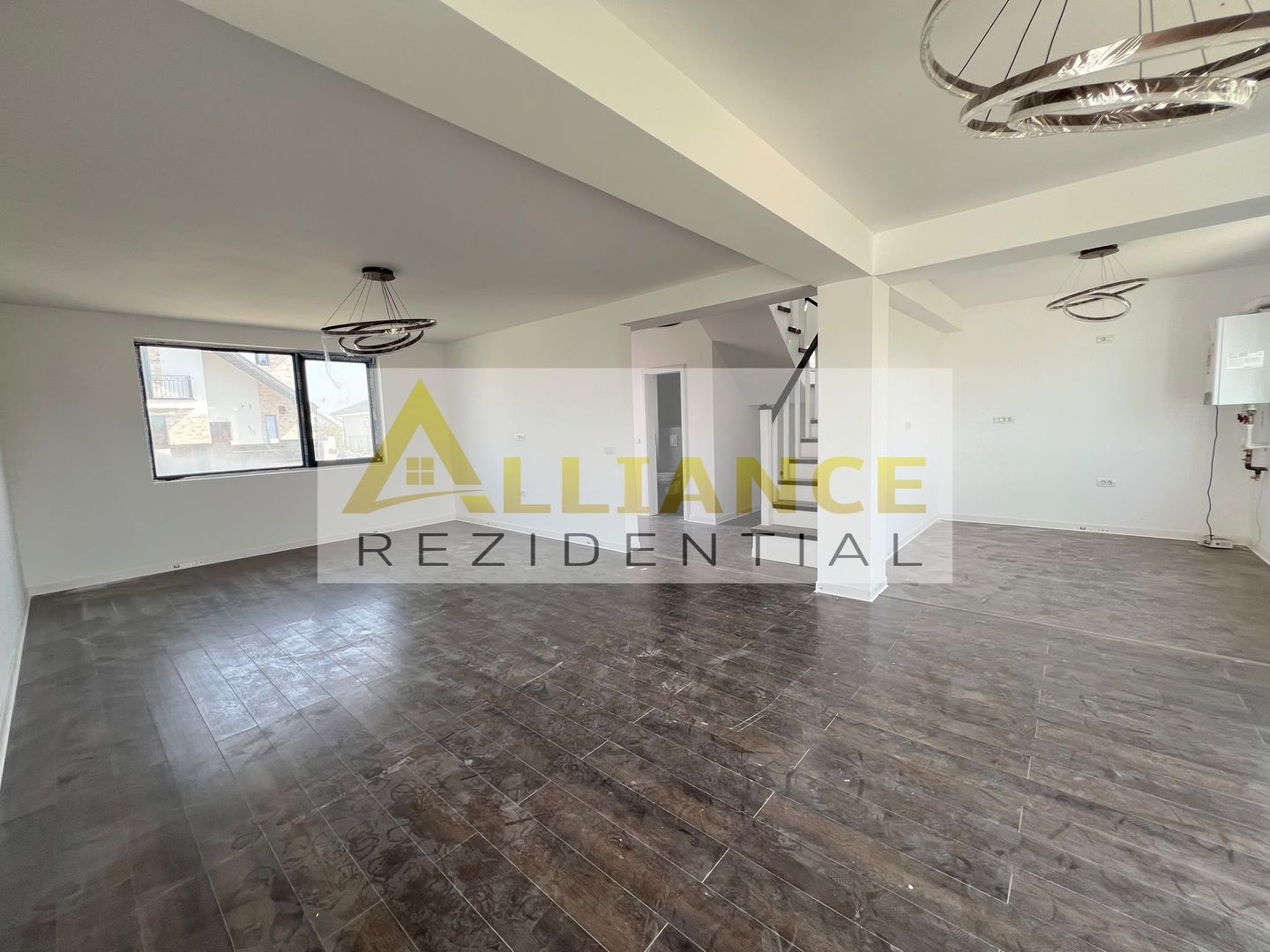 Vila de vanzare-4 camere-2 bai-Teren 350 MP - Poză 7
