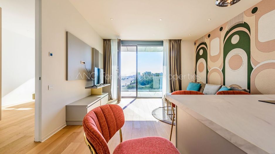 Apartamentul de la Malul Mării – Eleganță Contemporană în Inima Stațiunii - Poză 8