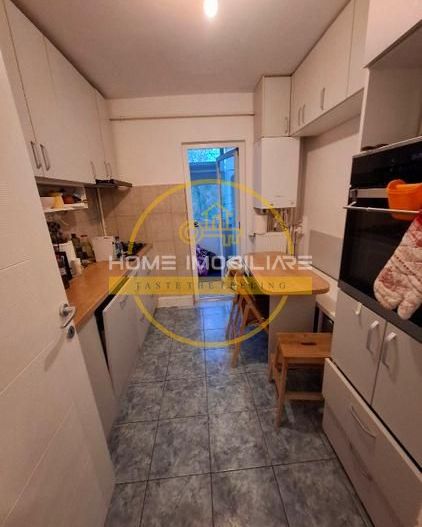 Etaj 2-Apartament 3Camere/Decomandat bloc din 1980-Zona Galata! - Poză 2