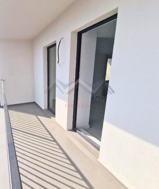 Apartament 3 camere Otopeni central | bloc nou, parcare, comision 0 - Poză 4