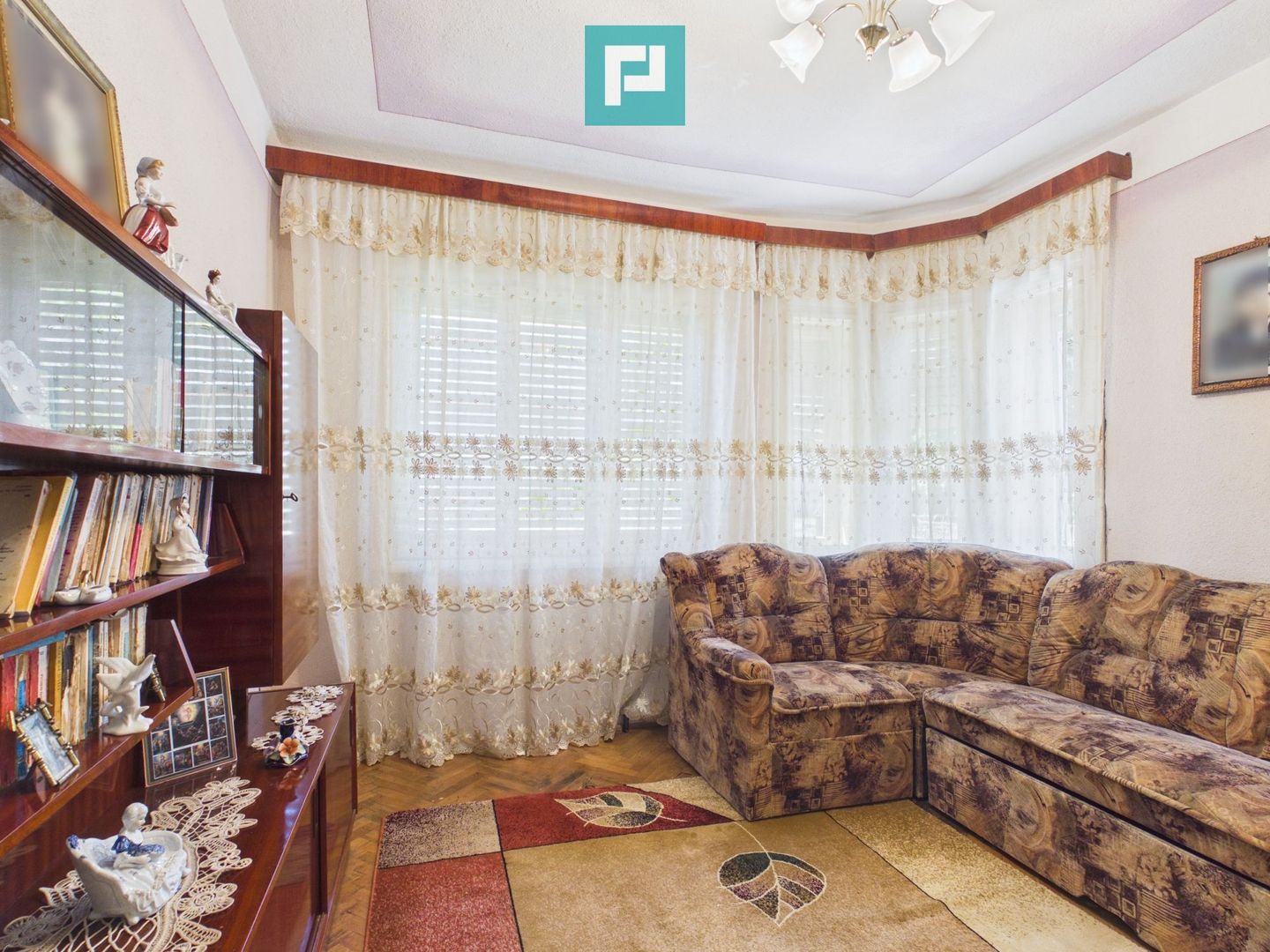 Casă/vilă cu 10 camere – Ineu, centru - Poză 10