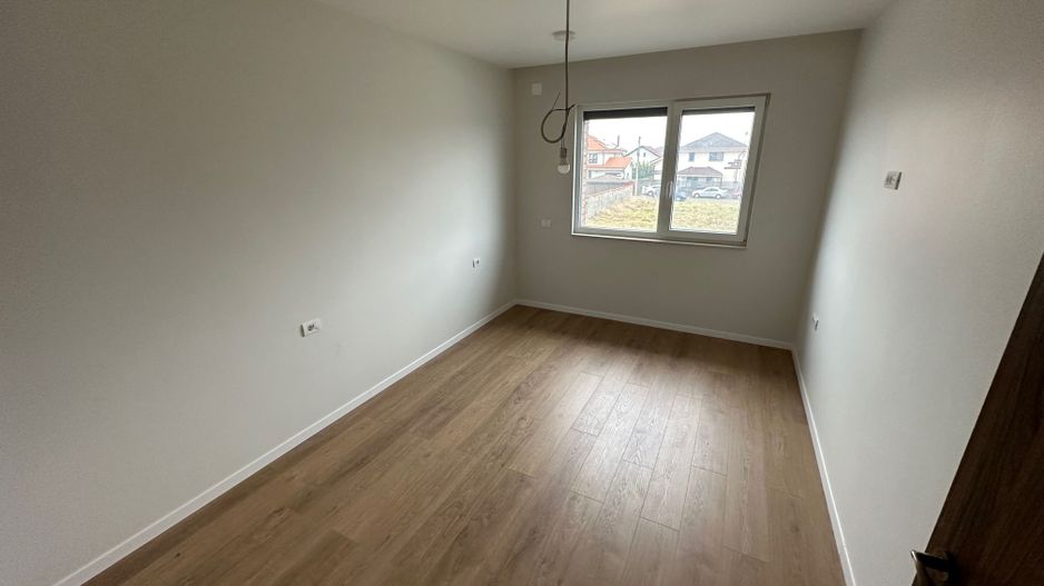 Duplex deosebit cu garaj și subsol - Poză 23