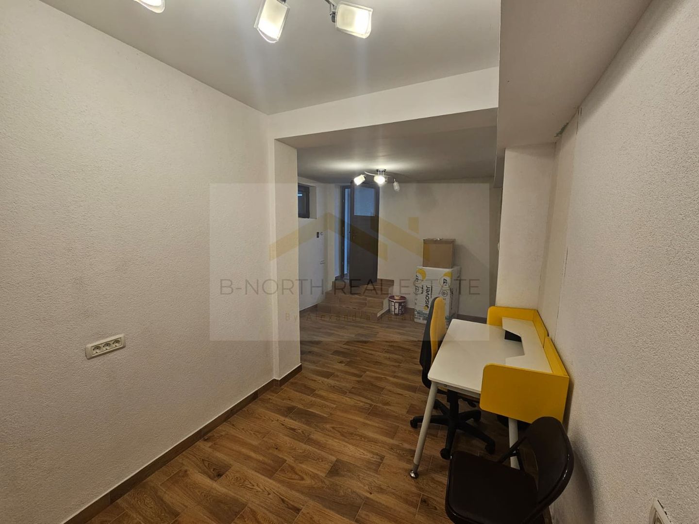 Spațiu 20 mp de închiriat | Piața Victoriei | Ideal beauty, birou sau cabinet - Poză 2