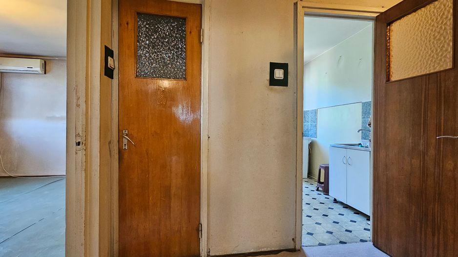 Apartament de 4 camere decomandate - Aleea Costinesti - Poză 8