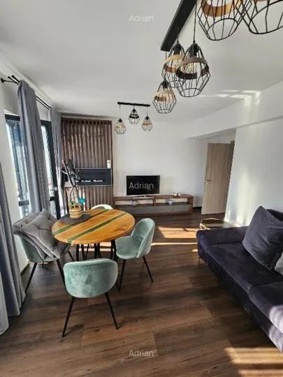 APARTAMENT SUPERB LOC PARCARE METROU ZONA APARATORI PATRIEI - Poză 1