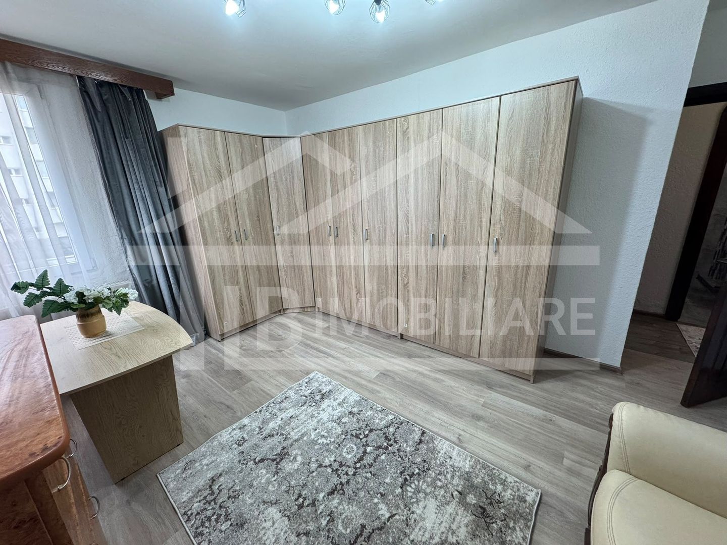 Apartament cu 3 camere, decomandat, 80mp, Zona Ultracentral - Poză 5