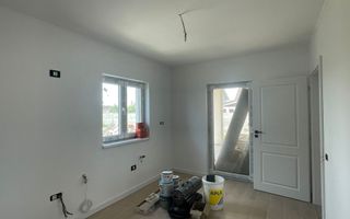 Duplex spațios cu teren generos-Moșnița Veche - Poză 4