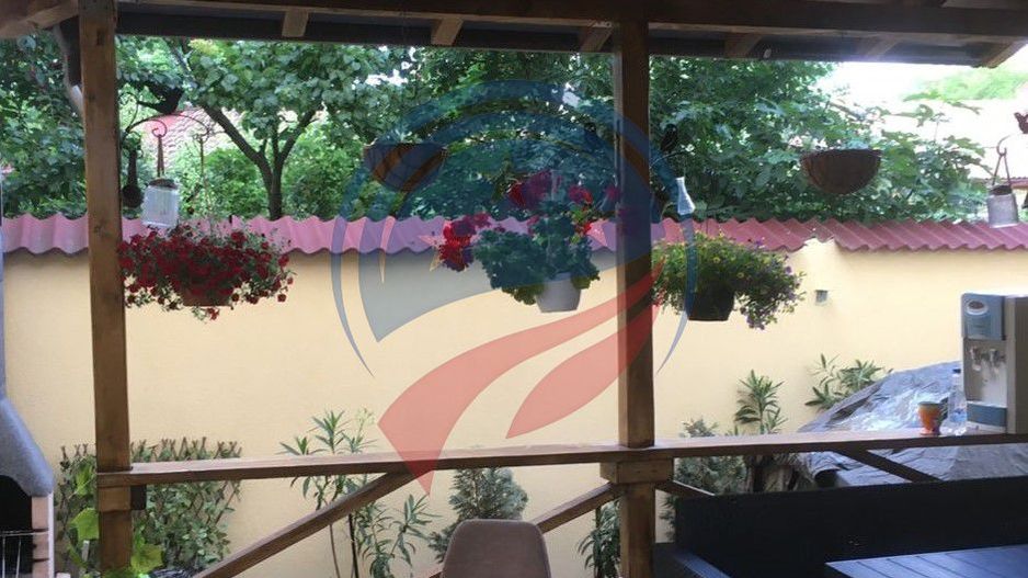 Casa moderna alcatuita din trei apartamente, zona Rovine - Poză 19