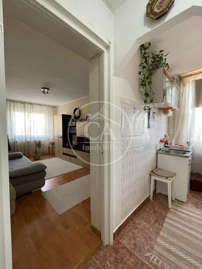 Apartament de vânzare cu 2 camere în zona Velența, Oradea - Poză 8