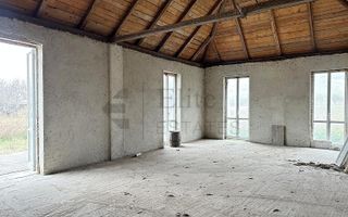 Casa cu 3 Hale si teren 8000 mp in Ulileacu de Cris, Bihor - Poză 10