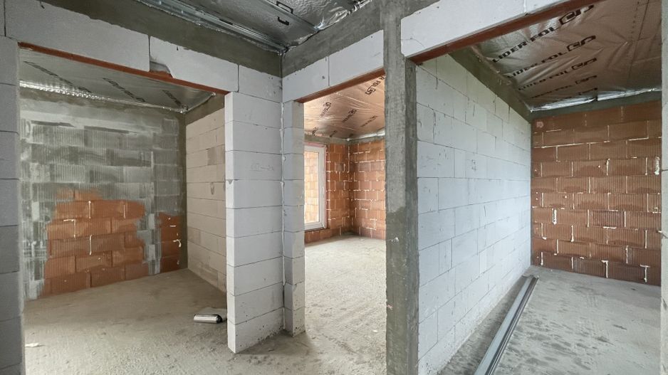 CASA LA ROȘU 220 MP | ZONA RETRASA CU VEDERE PANORAMICA| MARGINEA - Poză 6