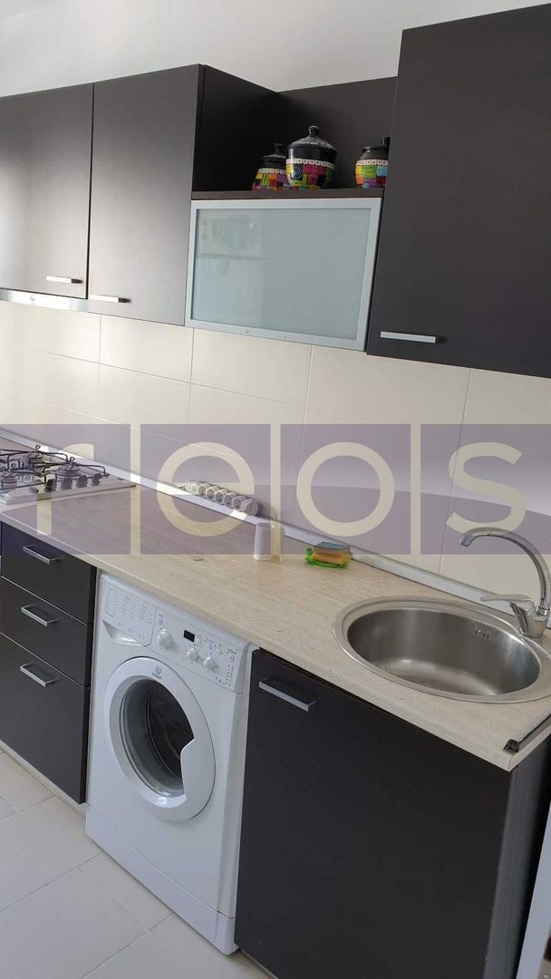 Apartament spațios 4 camere – Polonă colț cu Ștefan cel Mare - Poză 4