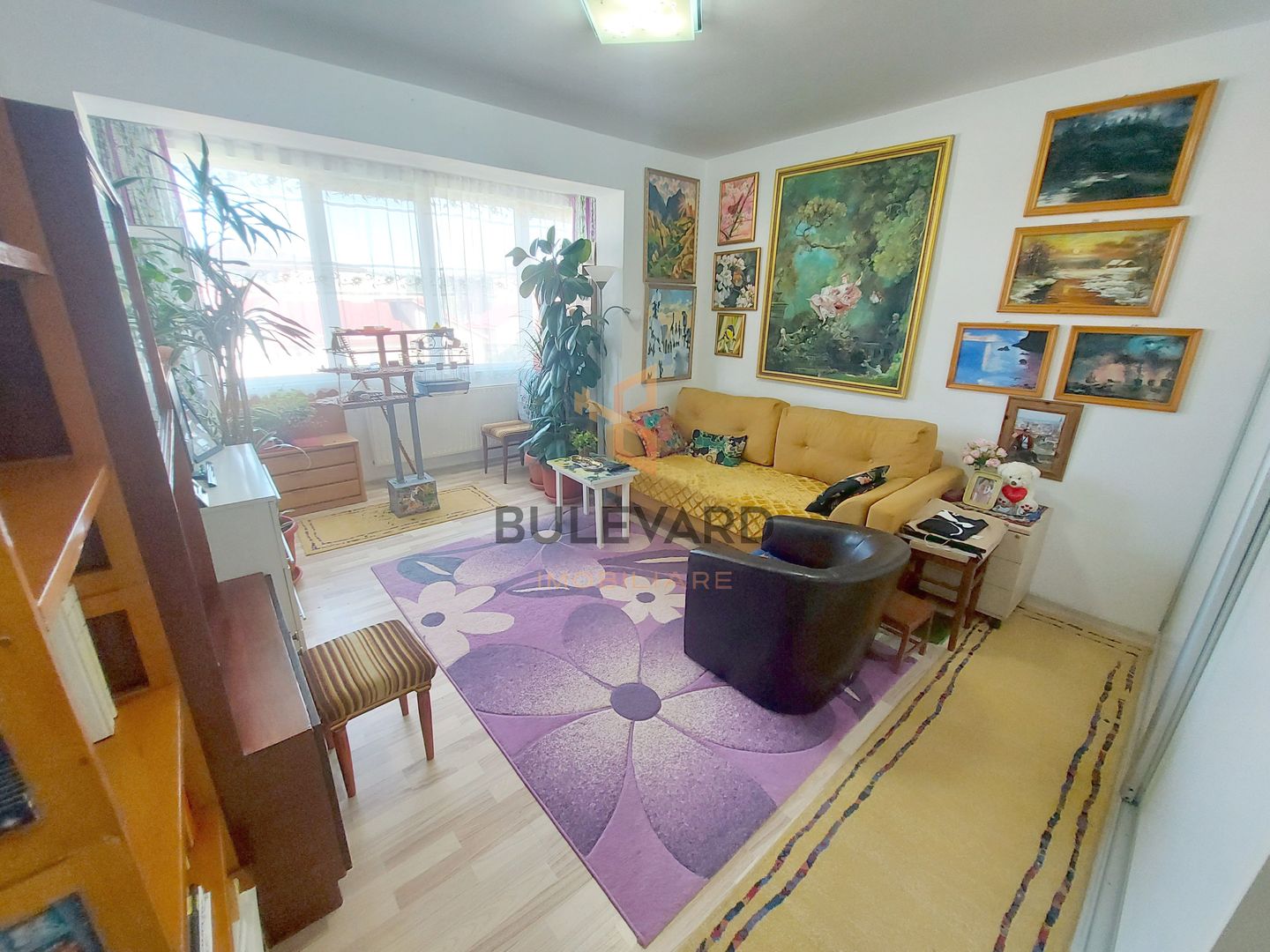 Apartament cu 3 camere, zona Terra! - Poză 2