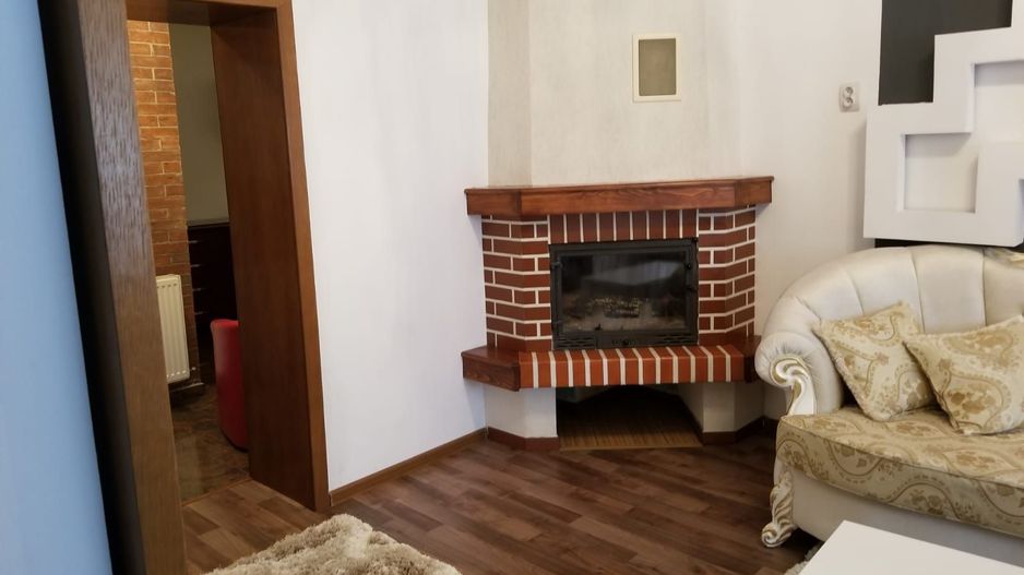 Apartament 32 camere Centrul Civic-zona ONIX - Poză 1