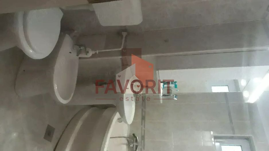 3 camere | etaj 2 | centrala proprie | 3 balcoane | 2 bai | zona excelenta | - Poză 9