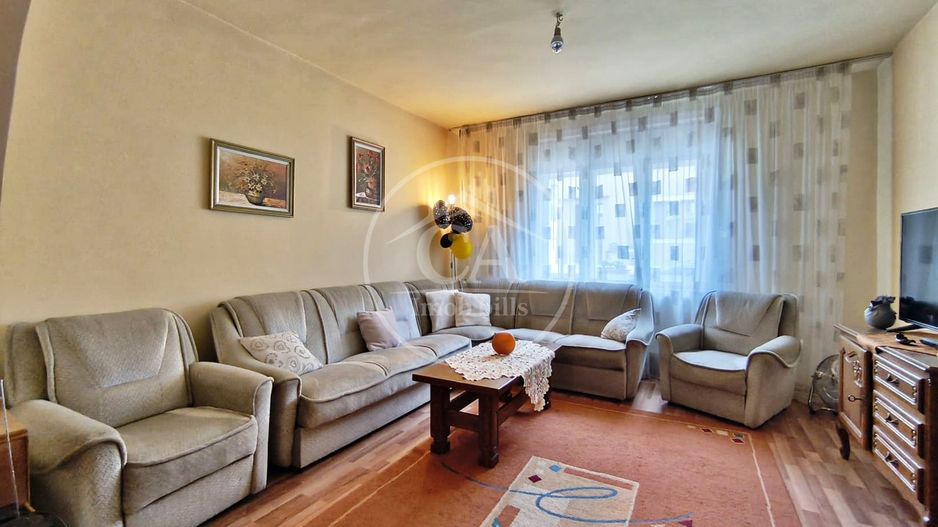 Casa de vânzare cu 7 camere de tip P+M in Sanmartin, Bihor - Poză 3
