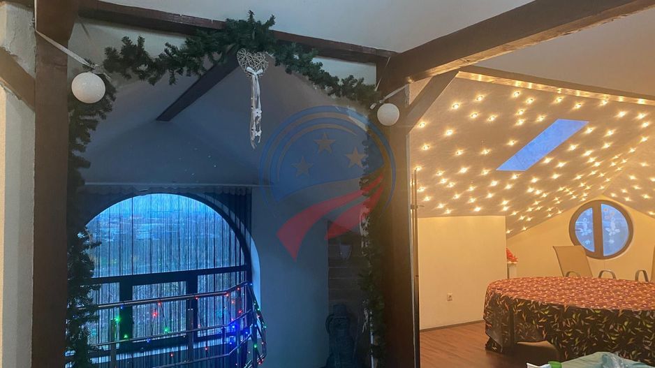 Casa lux P+E+M cu o panoramă impresionantă - Poză 4