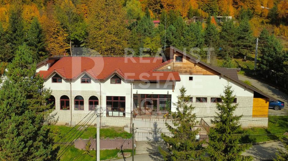 Complex turistic de vânzare în Slănic Moldova - hotel, pensiune - Poză 1