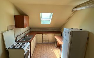 🏠 Vând apartament 2 camere la mansardă – 56.000 € (ușor negociabil) - Poză 2