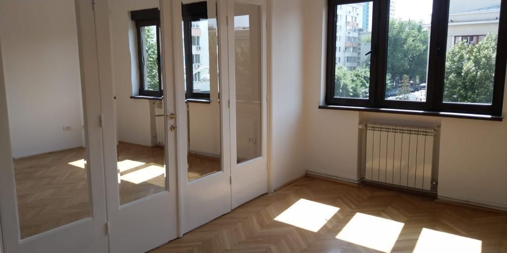 De vanzare Apartament 5 camere, Piata Amzei, Romana, ULTRACENTRAL - Poză 2