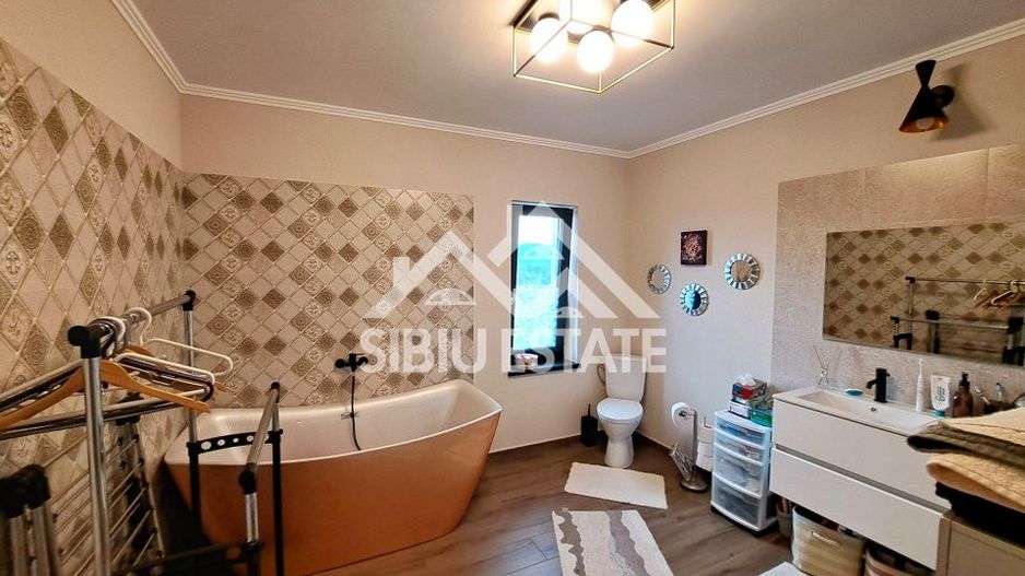 Casa pe un nivel, garaj, teren 600 Sibiu Tocile - Poză 8