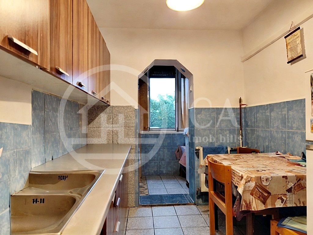Apartament de vanzare 3 camere zona Decebal, Oradea. - Poză 8