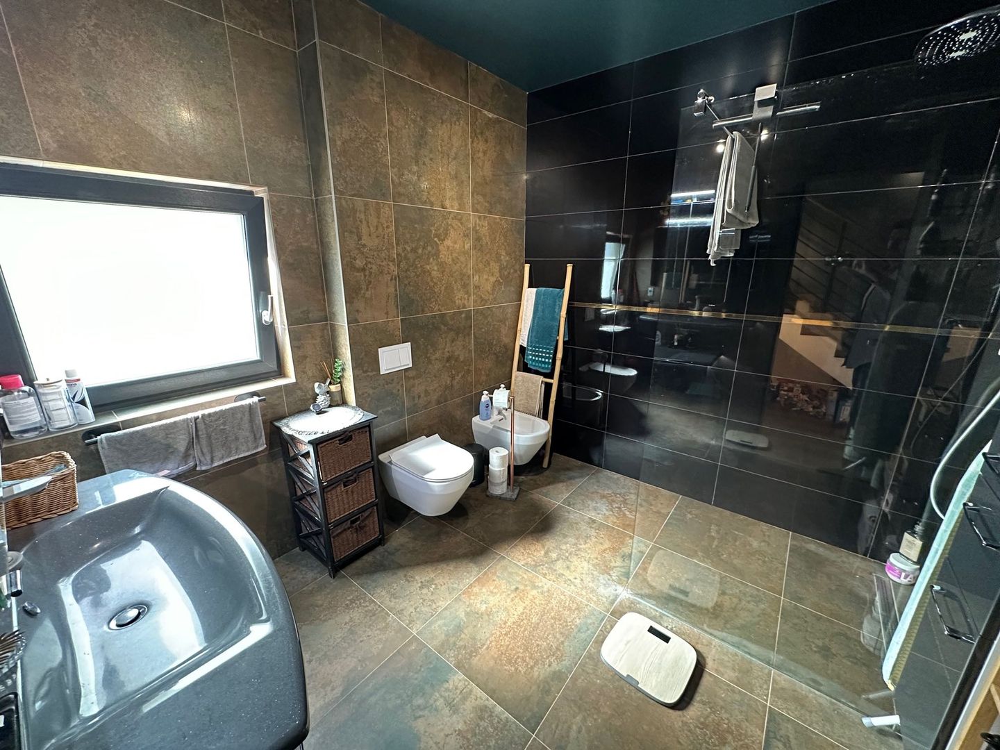 Casa moderna în Dumbravita - Ikea cu garaj - Poză 21